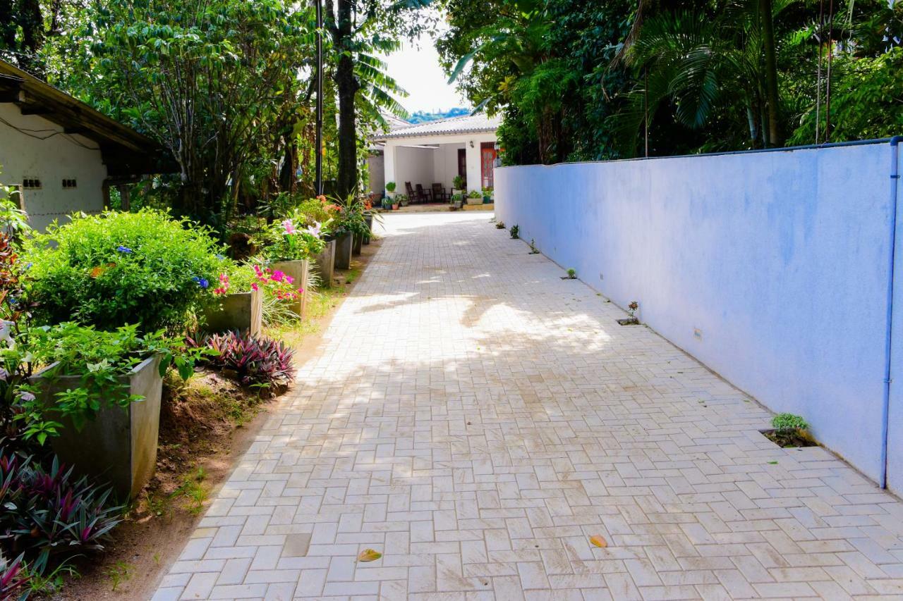 Homestay Garden Rest Kandy Bagian luar foto